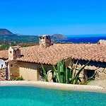 Roccia D'oro Piscina Privata Villa