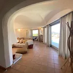 Roccia D'oro Piscina Privata * Porto San Paolo (Sardinia)