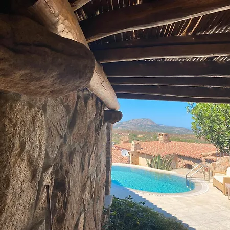 Roccia D'oro Piscina Privata Villa Porto San Paolo (Sardinia)