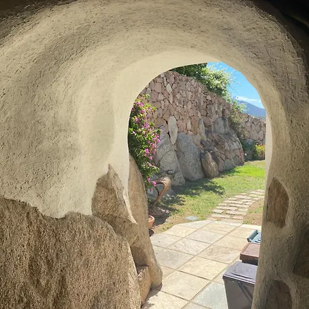 Roccia D'oro Piscina Privata 포르토산파울로
